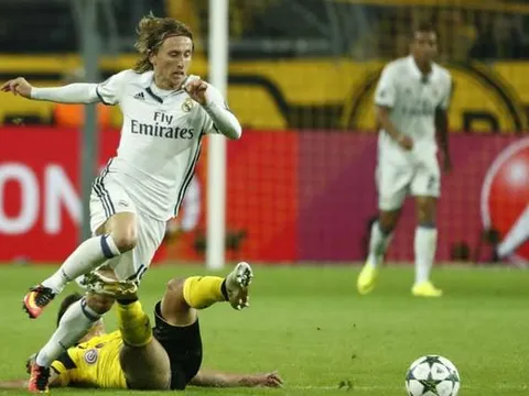 HLV Croatia muốn triệu tập Modric, Zidane nói KHÔNG