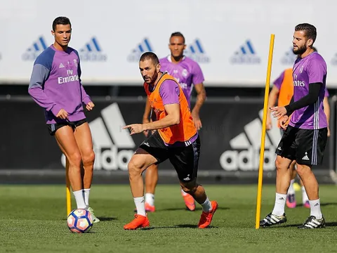 HLV Deschamps phân trần lý do gạt Benzema