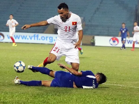 HLV Hoàng Anh Tuấn chê U19