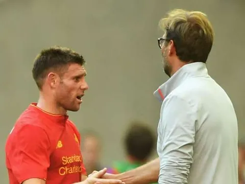 HLV Juergen Klopp báo hung tin cho NHM Liverpool
