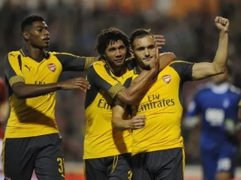 HLV Wenger chỉ ra điều Lucas Perez cần cải thiện
