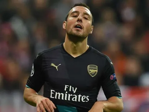 HLV Wenger đang rất "nhớ" Santi Cazorla