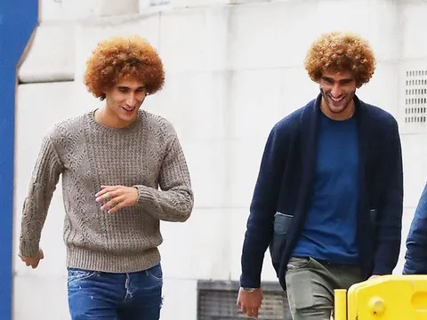 Học Pogba, Fellaini cũng trình làng kiểu tóc mới