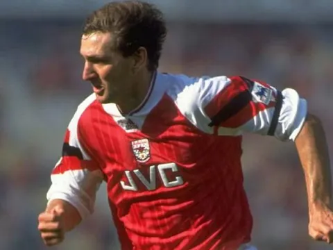 Huyền thoại Arsenal, Tony Adams