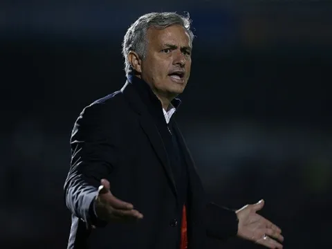 Huyền thoại Liverpool ủng hộ Mourinho, chỉ trích dư luận