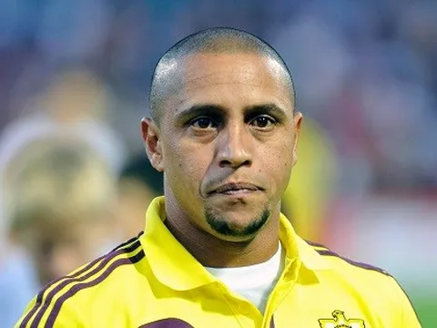 Huyền thoại sân cỏ, Roberto Carlos