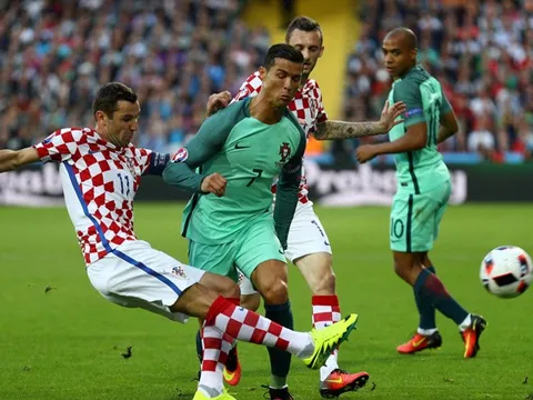 Iceland vào tứ kết, Ronaldo có xấu hổ không?