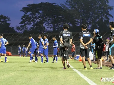 CLB Avispa Fukuoka xem giò thầy trò Hữu Thắng trên sân Cần Thơ