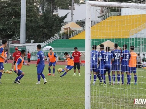 Thầy trò Hữu Thắng luyện bài tủ trước khi lên đường tham dự AFF Cup 2016
