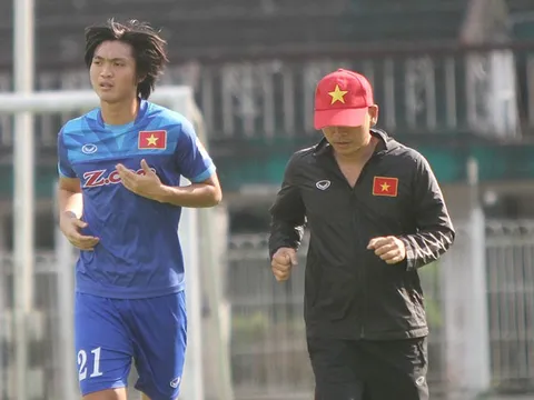Trưởng đoàn ĐT Việt Nam xác nhận Tuấn Anh sẽ sang Yokohama chữa trị chấn thương