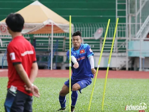 Văn Thanh và sự khác biệt ở hành lang cánh trái tại AFF Cup 2016