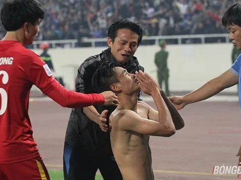 Minh Tuấn gửi bàn thắng cho bố ruột dưới suối vàng