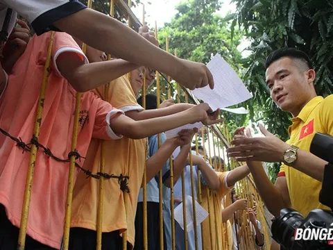 Tuyển thủ Việt Nam trải nghiệm cuộc sống bên ngoài bóng đá