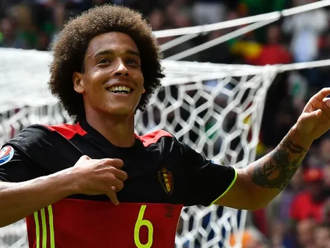 Inter, Napoli sốt sắng với Witsel