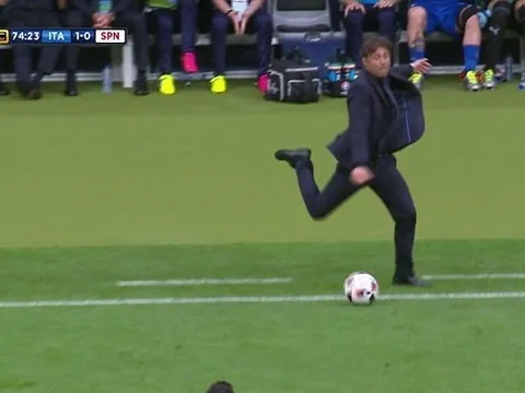 Bình luận: Italia - Chất lửa bên ngoài đường pitch