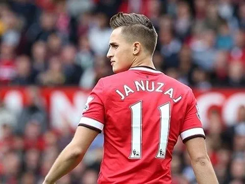 Januzaj bật Mourinho vì bị đẩy xuống tập cùng đội trẻ