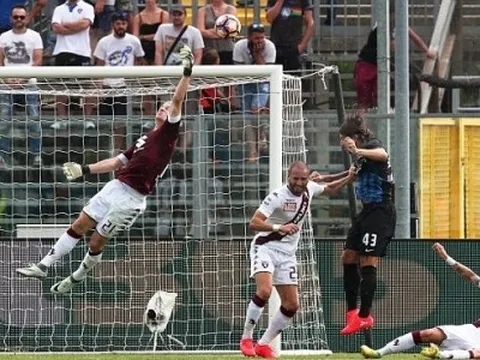 Joe Hart mắc sai lầm, không lạ