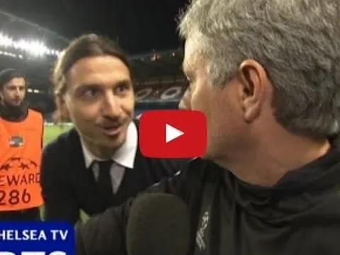 Jose Mourinho giật mình vì trò đùa của Zlatan Ibrahimovic.