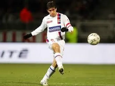 Juninho, ông vua của những quá sút phạt