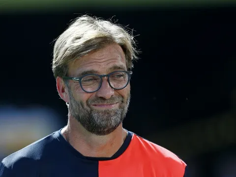 Klopp mếu máo nhìn Liverpool bị đội bóng cũ thảm sát
