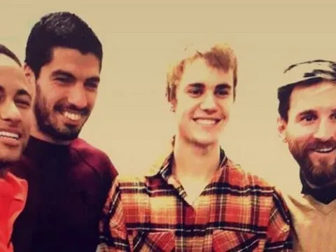 Justin Bieber bất ngờ xuất hiện trong buổi tập của Barcelona