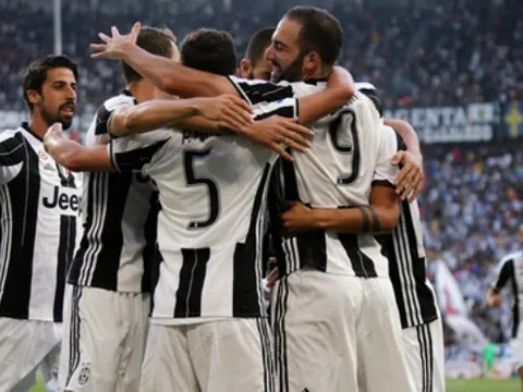Cú đúp của Higuain giúp Juventus thắng dễ Sassuolo