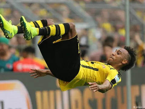 Khai mạc Bundesliga: Dortmund tạo thế "song mã" với Bayern