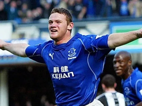 Khoảnh khắc khiến M.U tung 'tiền tấn' mua Wayne Rooney