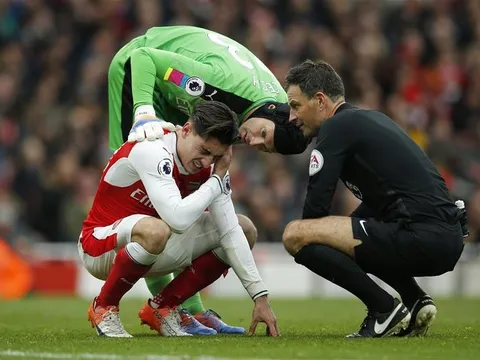 Không Bellerin, Arsenal sẽ học theo Chelsea để đánh bại Man United?