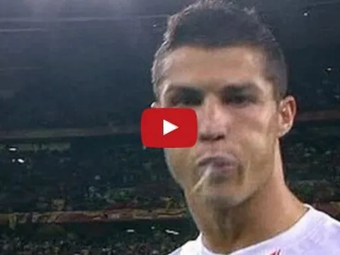 Kí ức El Clasico: Cristiano Ronaldo đá nguội Dani Alves