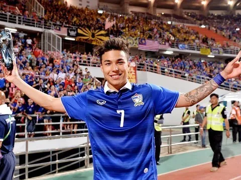 Kiatisak bổ sung ngôi sao Chappuis chuẩn bị cho AFF Cup