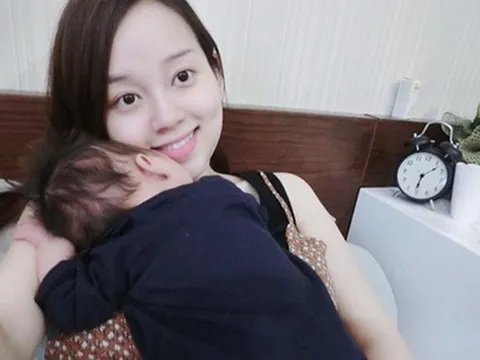 ‘Tình cũ’ Mạc Hồng Quân bất ngờ khóa hết ảnh con trai