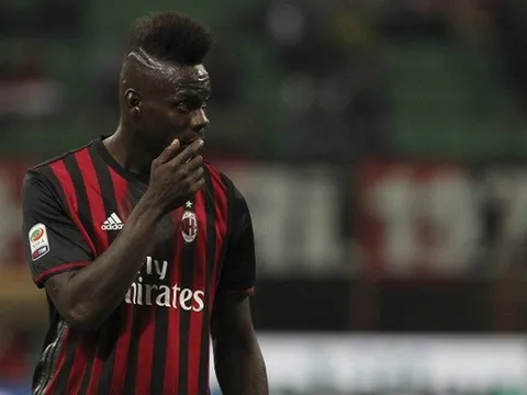 Klopp bất ngờ gọi "của nợ" Balotelli về lại Liverpool