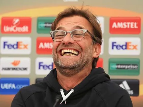 Klopp không dám nói 'thích' Sir Alex