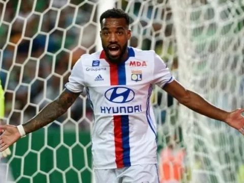 Lộ số tiền Arsenal hỏi mua Alexandre Lacazette lần 2