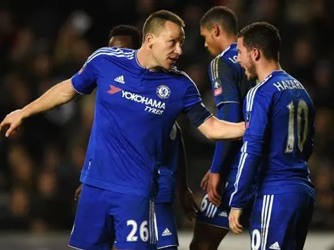 Làm đội trưởng, Hazard không muốn chỉ 'nói nhiều' như Terry