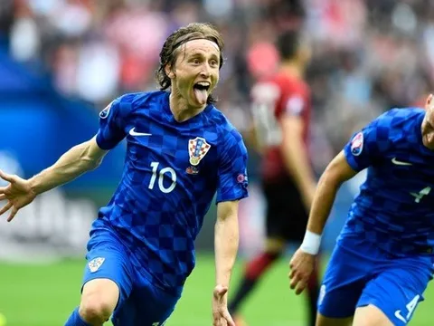 Lập đại công, Modric đi vào lịch sử EURO