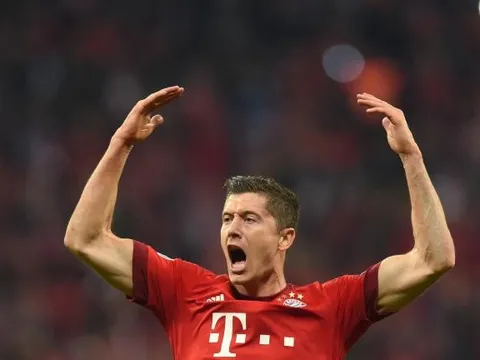 Lewandowski ghi bàn trận thứ 3 liên tiếp, Bayern mở hội Oktoberfest