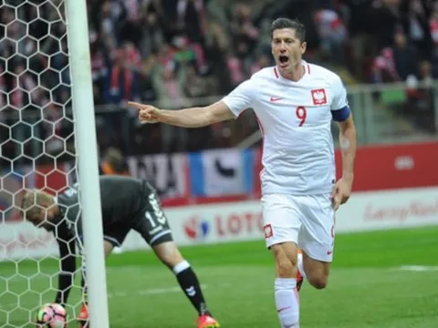 Lewandowski lập hat-trick, Ba Lan quật ngã Đan Mạch với chiến thắng 3-2