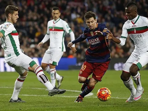 Lionel Messi bất lực trước hàng thủ Granada