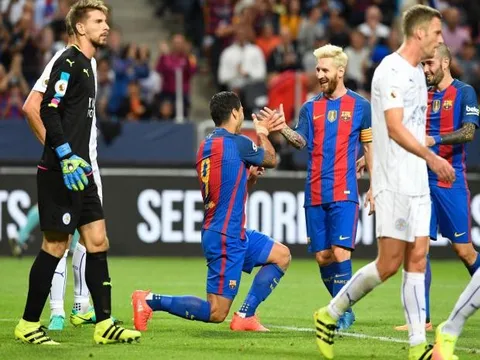 Lionel Messi hành hạ hàng thủ Leicester City