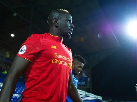 Liverpool CHÍNH THỨC tuyên bố bán Mamadou Sakho