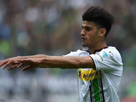 Liverpool nhận 'gáo nước lạnh' vụ Mahmoud Dahoud
