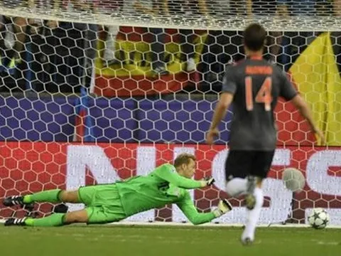 Lỗi của Neuer hay với Bayern cơn ác mộng mang tên Atlético?