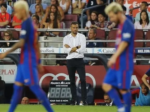 Luis Enrique liên tục trấn an học trò sau trận thua sốc