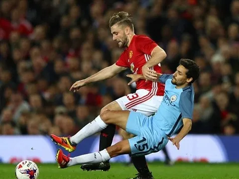 Luke Shaw bày tỏ thái độ khi bị Mourinho 'trảm'