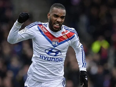 Lyon ra giá "điên rồ" cho Lacazette khiến Arsenal nản lòng