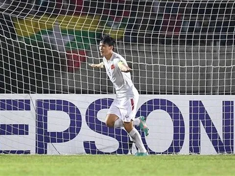 Tiền đạo Malaysia khẳng định ĐT Việt Nam sẽ vào bán kết AFF Cup