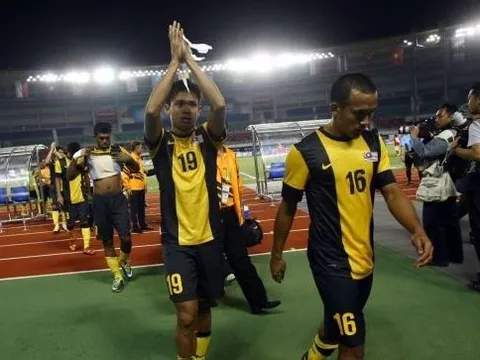 Đối thủ tuyển Việt Nam rối bời trước thềm AFF Cup