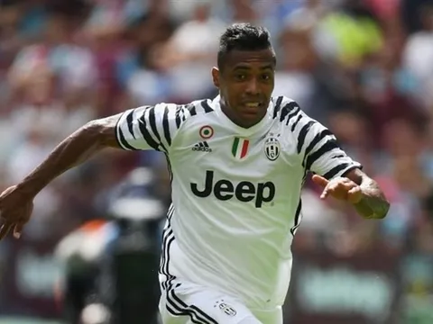 Man City cử người theo sát hậu vệ của Juventus